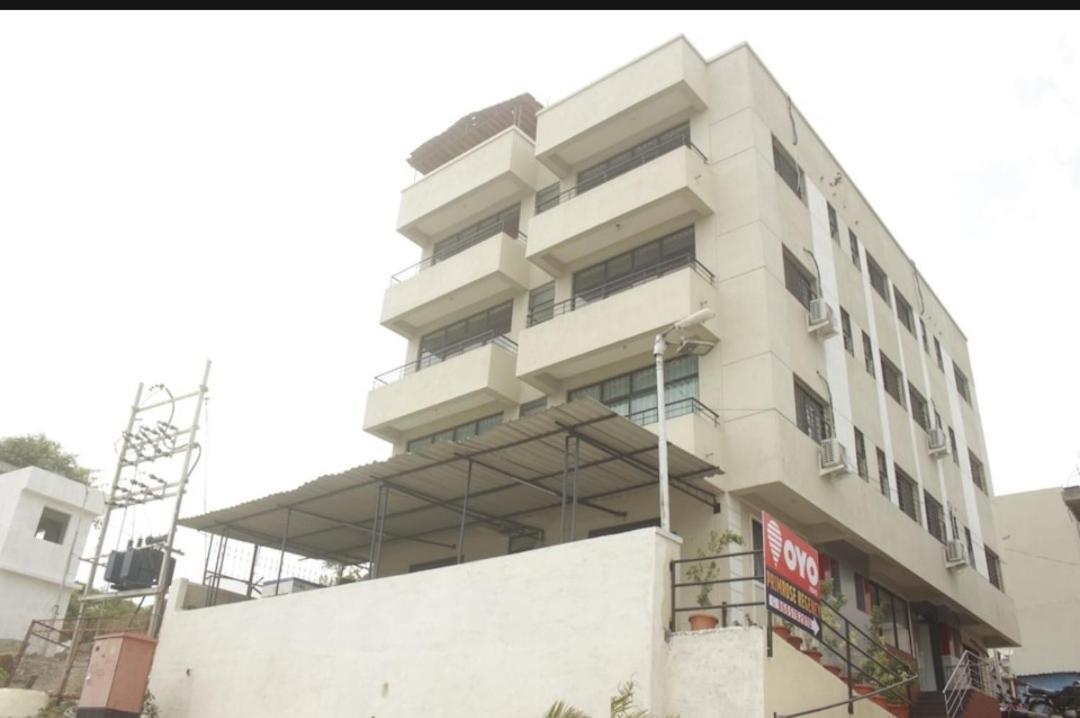 Primrose Hotel